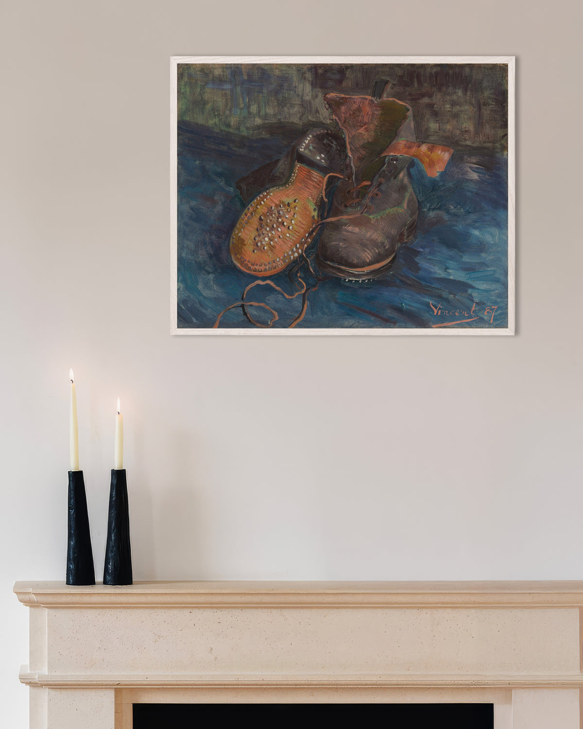Poster de Um par de botas (1887), de Vincent van Gogh, com moldura de madeira branca