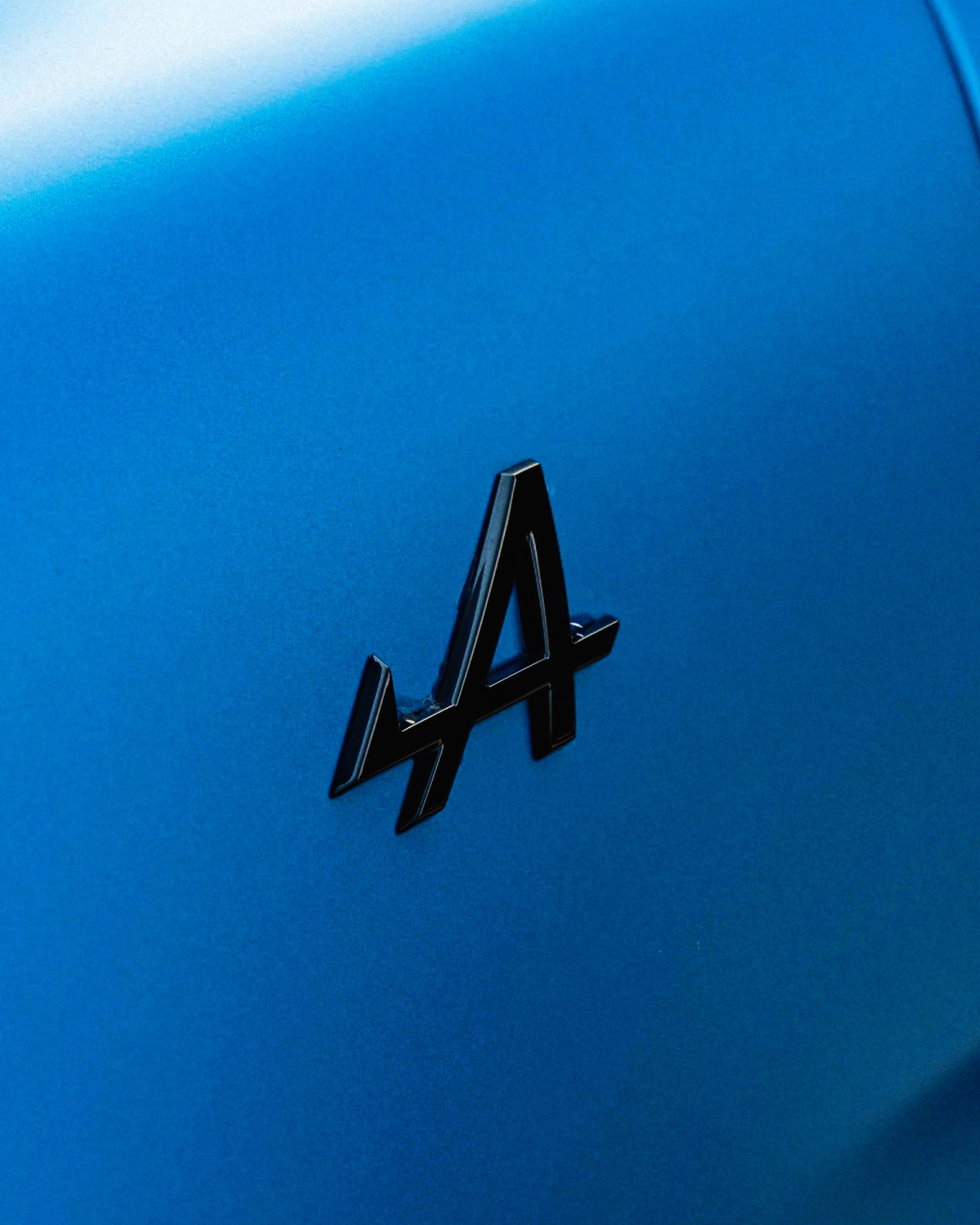 Alpine A110 Close-Up – Pôster de Fotografia de Carros Poster