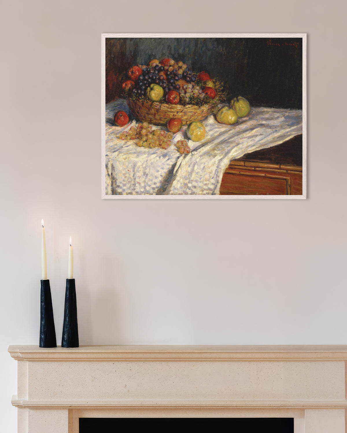 Poster Maçãs e Uvas (1879–1880), de Claude Monet, com moldura de madeira branca