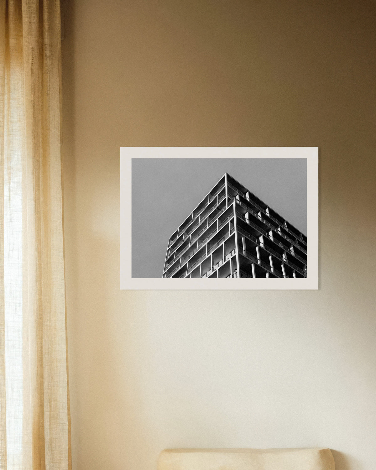 Poster «Recanto da varanda sob um céu cinzento»