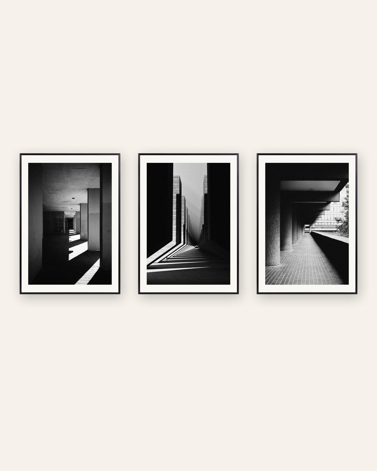 Posters brutalistas, conjunto de 3: luz e sombra, com molduras de metal preto