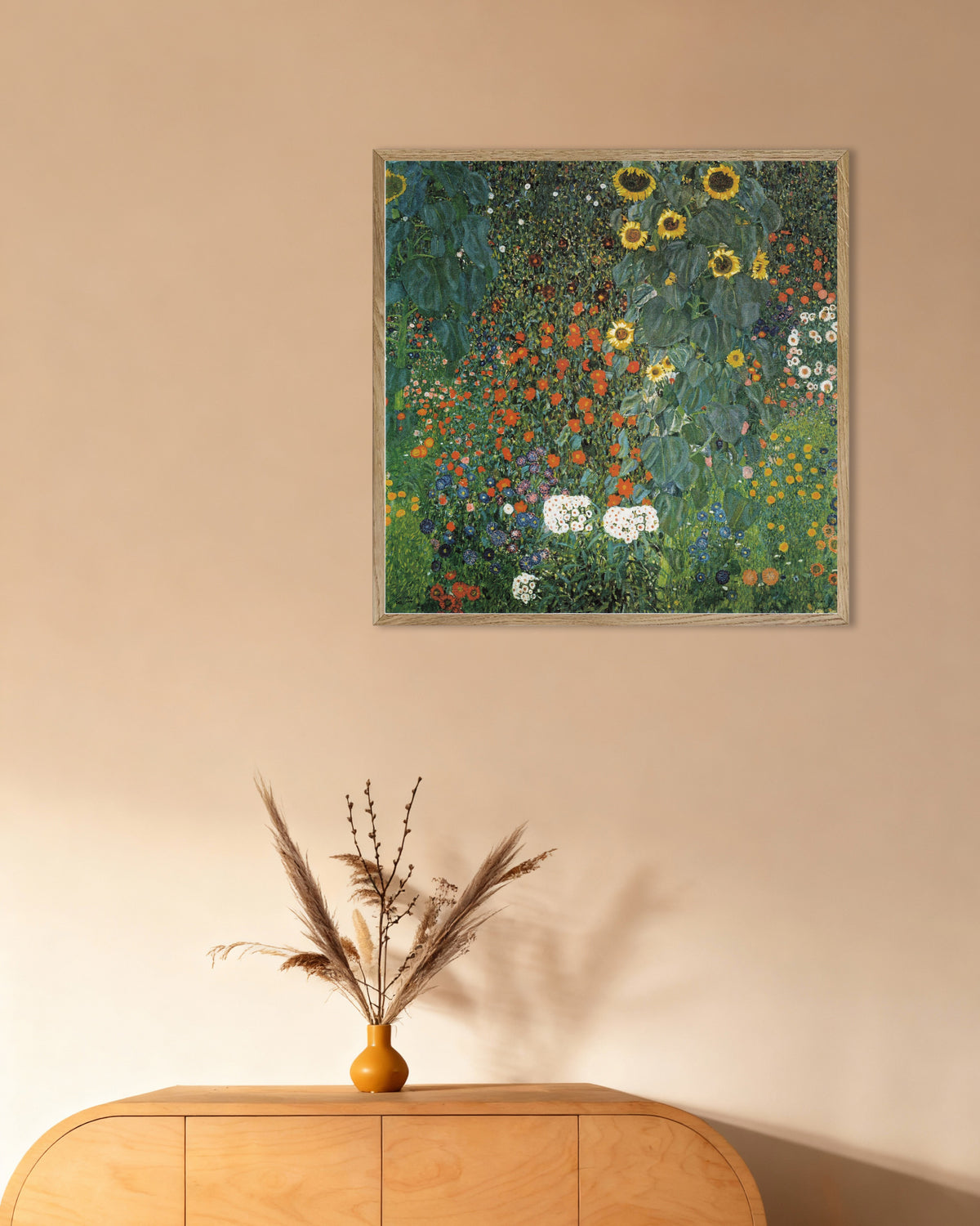 Poster Jardim Rústico com Girassóis (1907), de Gustav Klimt, com moldura de madeira natural