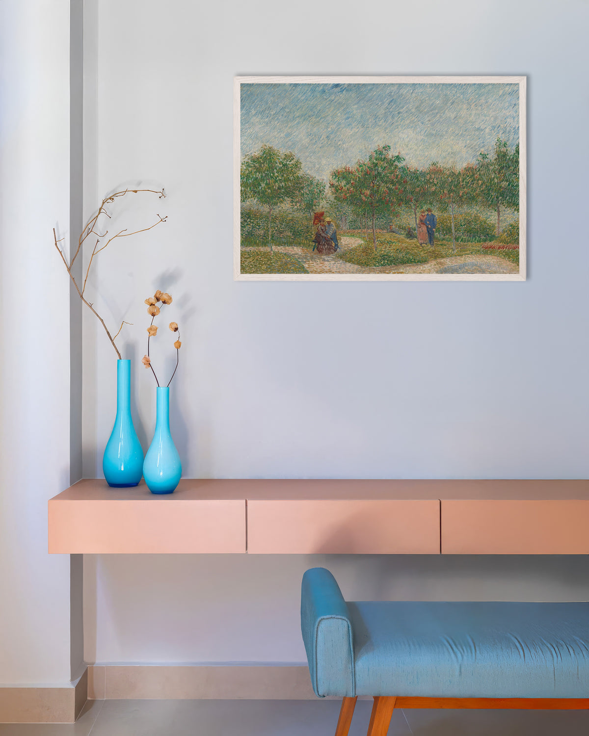 Poster de Jardim com Casais de Namorados, Praça Saint-Pierre (1887), de Vincent van Gogh, com moldura de madeira branca