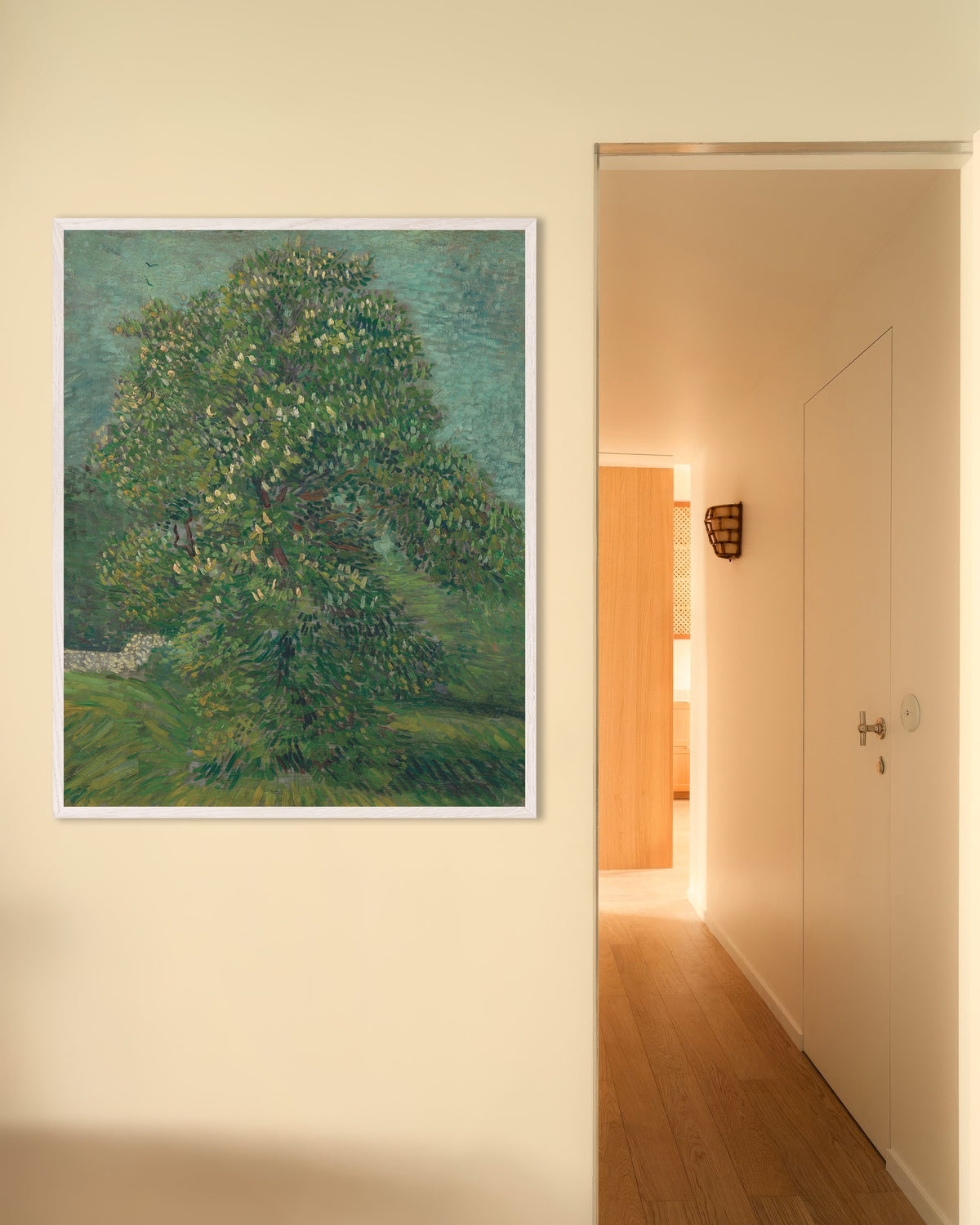 Poster de Castanheiro-da-Índia em flor (1887), de Vincent van Gogh, com moldura de madeira branca