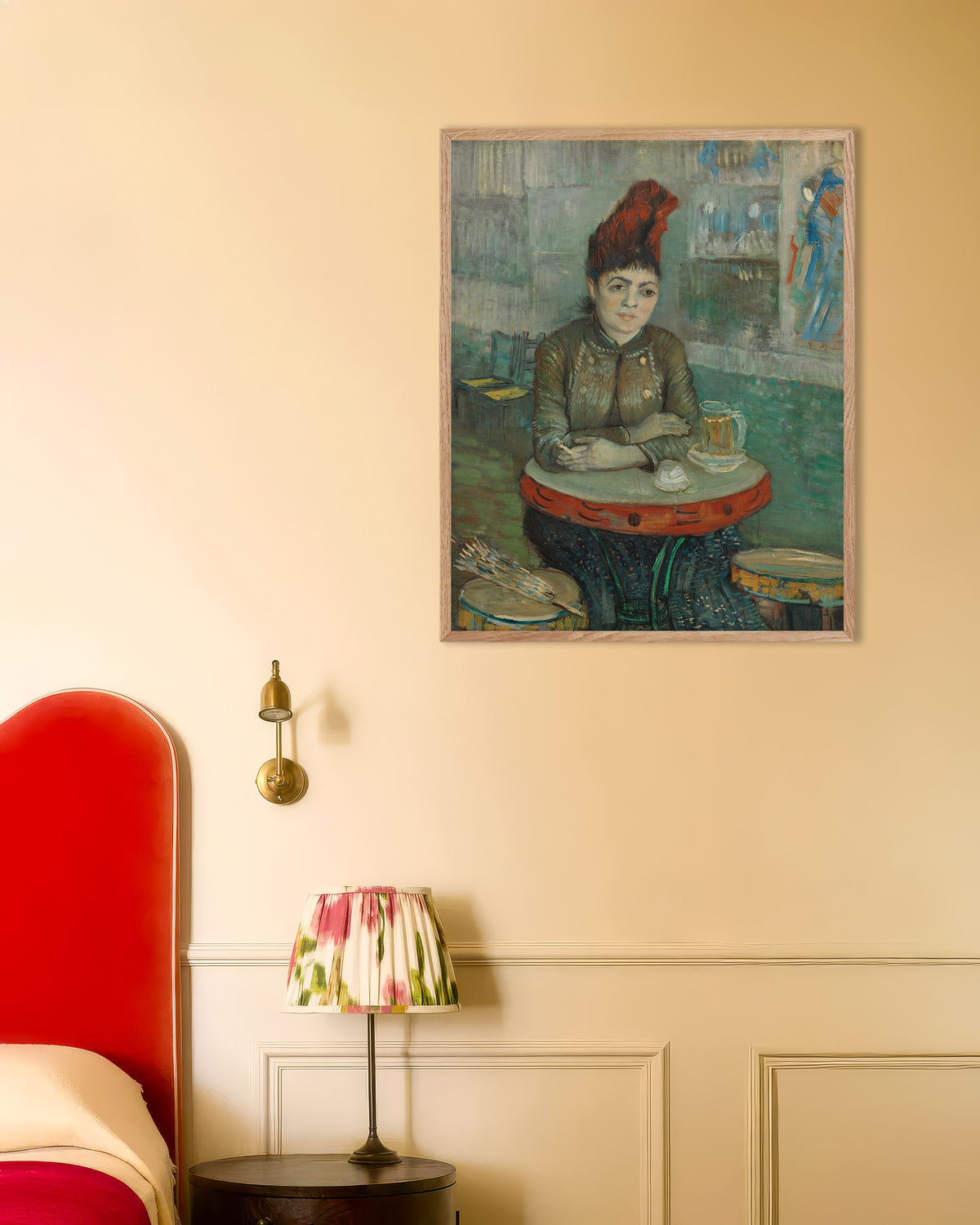 Poster de No Café, Agostina Segatori no Le Tambourin (1887), de Vincent van Gogh, com moldura de madeira natural