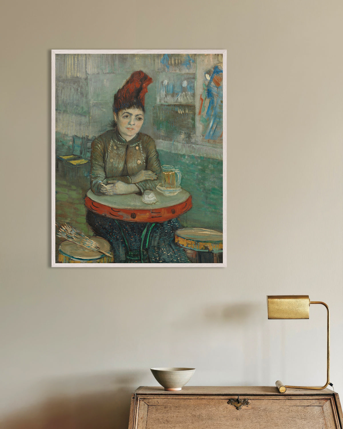 Poster de No Café, Agostina Segatori no Le Tambourin (1887), de Vincent van Gogh, com moldura de madeira branca