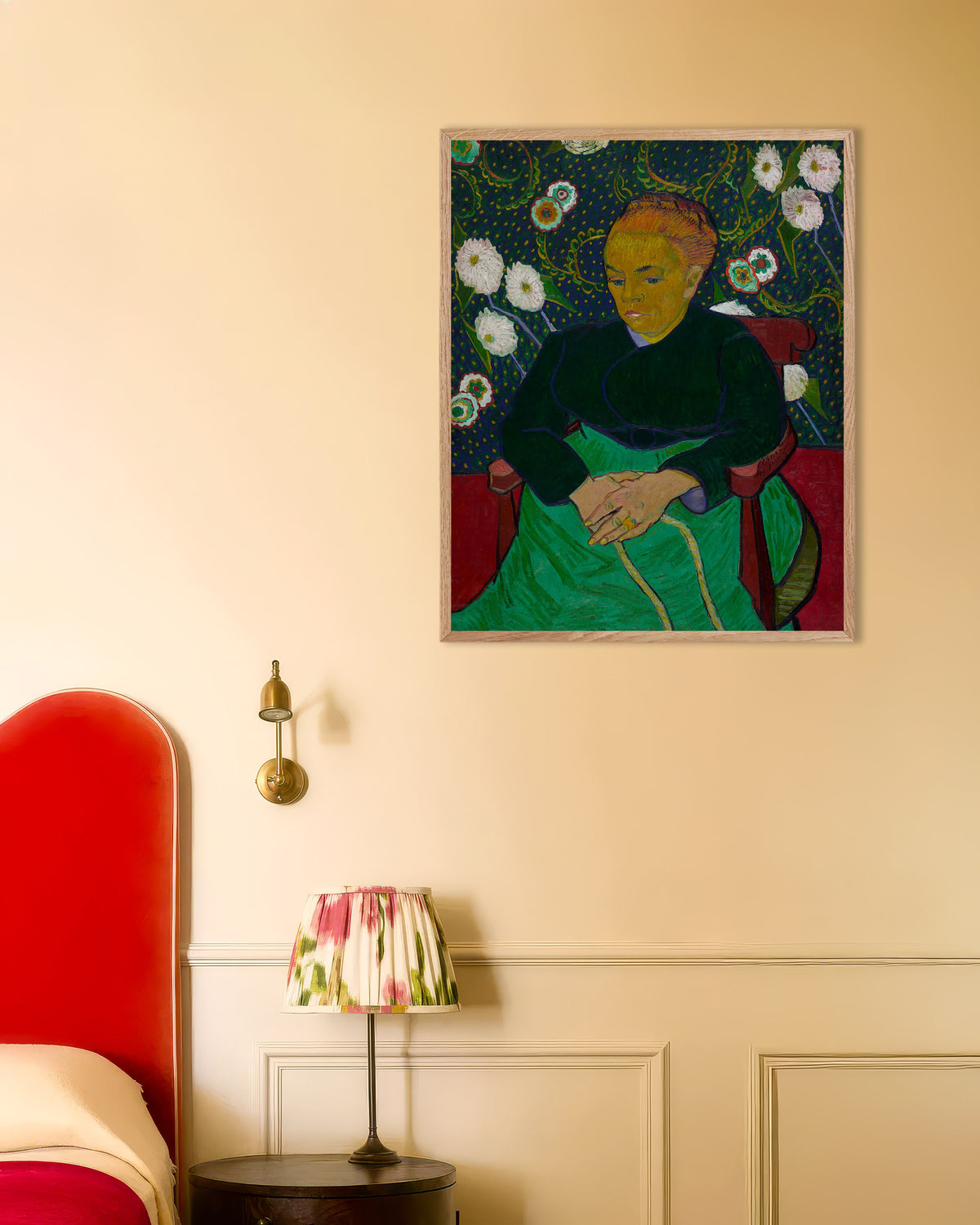 Poster de La Berceuse, Madame Roulin a embalar o berço (1889), de Vincent van Gogh, com moldura de madeira natural