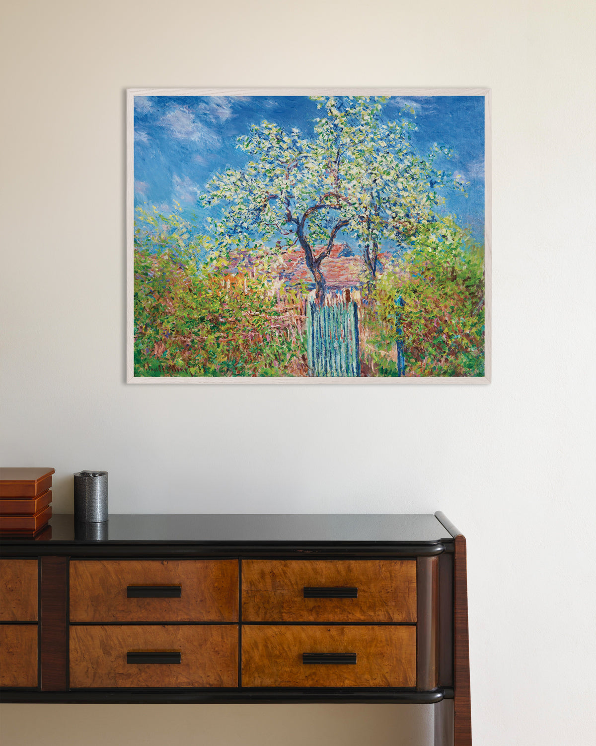 Poster Pereira em Flor (1885), de Claude Monet, com moldura de madeira branca