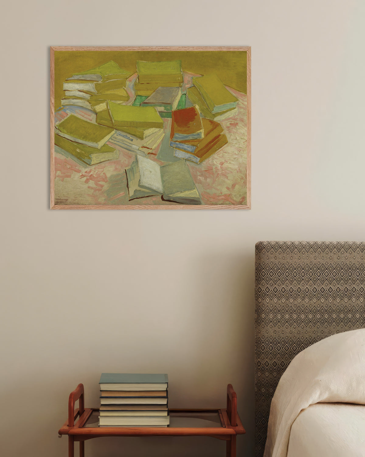 Poster de Pilha de romances franceses (1887), de Vincent van Gogh, com moldura de madeira natural