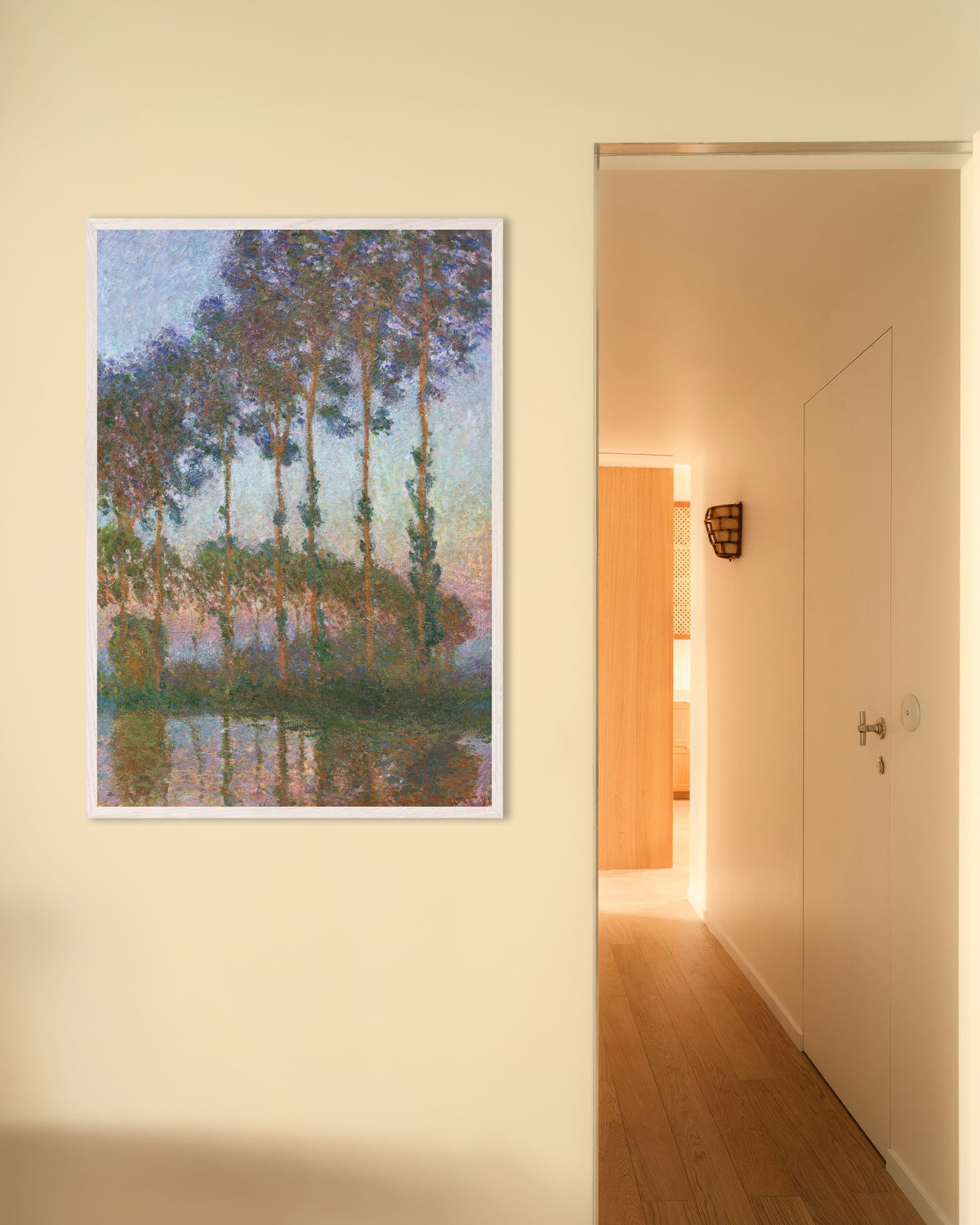 Poster Choupos nas Margens do Epte, Crepúsculo (1891), de Claude Monet, com moldura de madeira branca