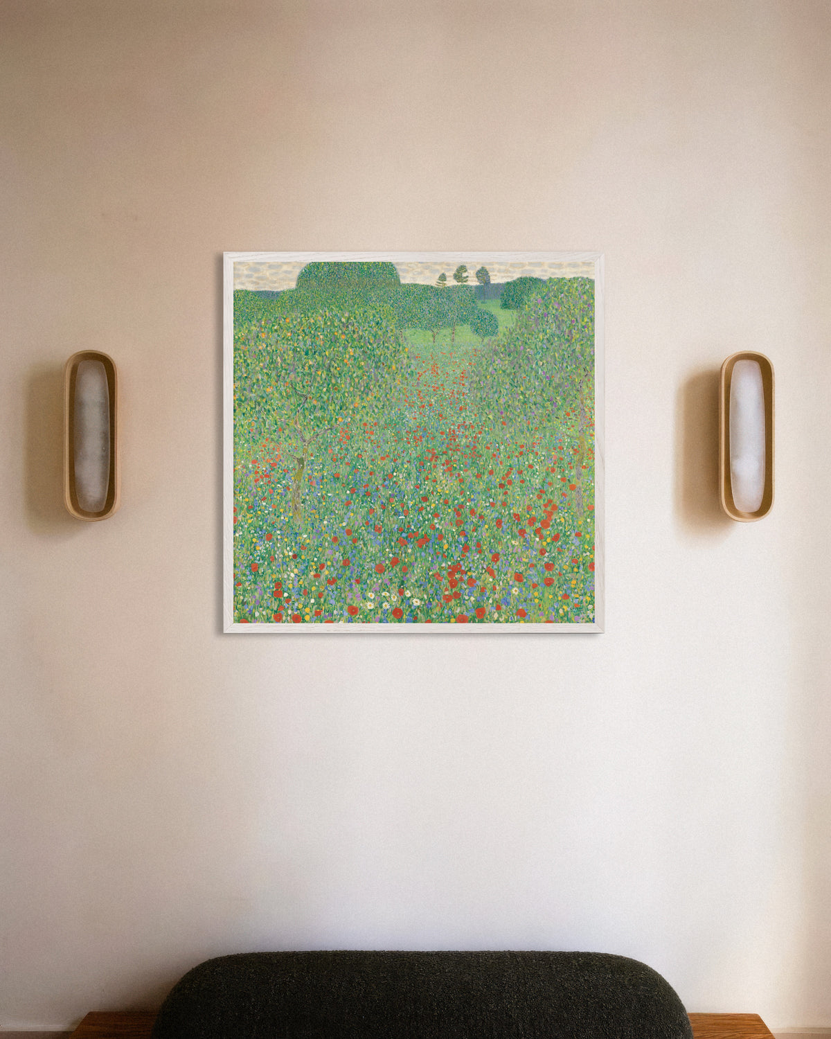 Poster Campo de Papoilas (1907), de Gustav Klimt, com moldura de madeira branca