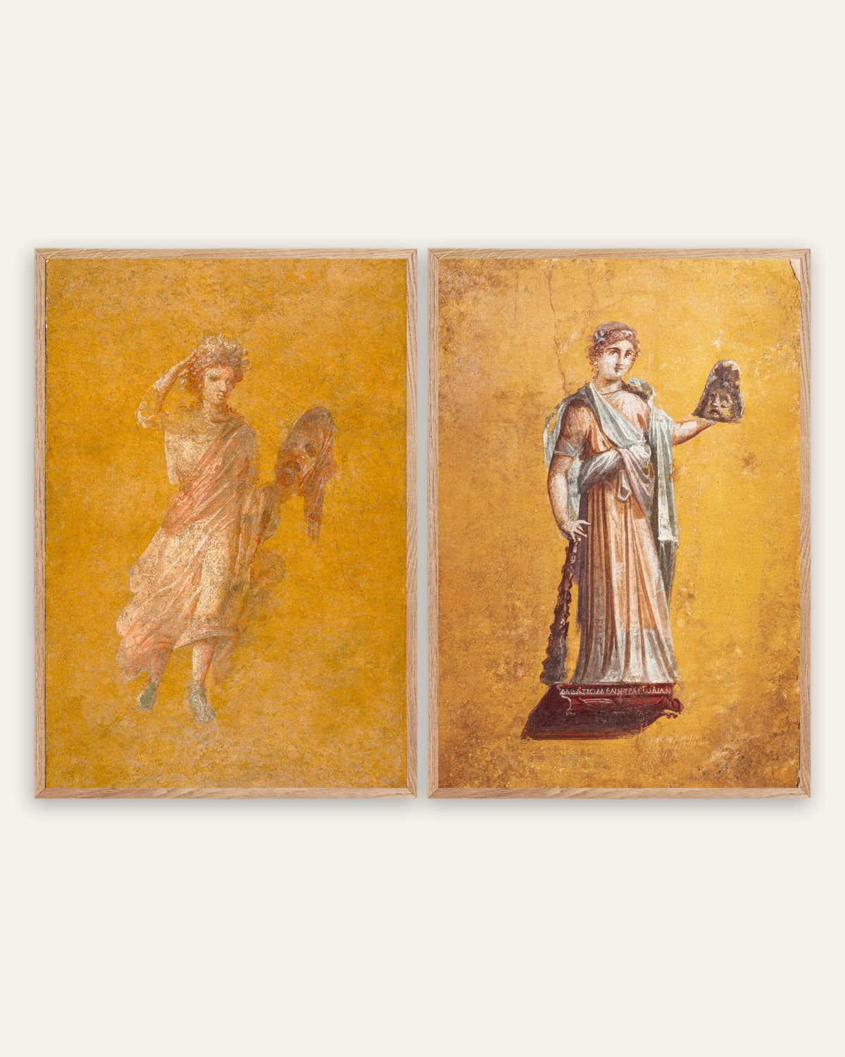 Posters de frescos romanos, conjunto de 2: Melpómene, musa da tragédia, com molduras de carvalho natural