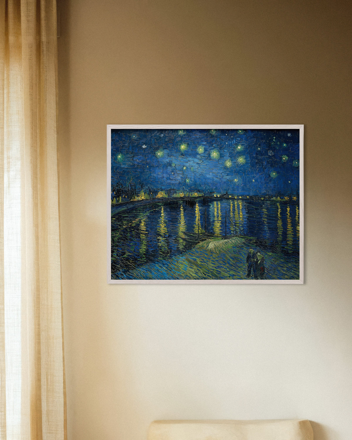 Poster de Noite Estrelada sobre o Ródano (1888), de Vincent van Gogh, com moldura de madeira branca