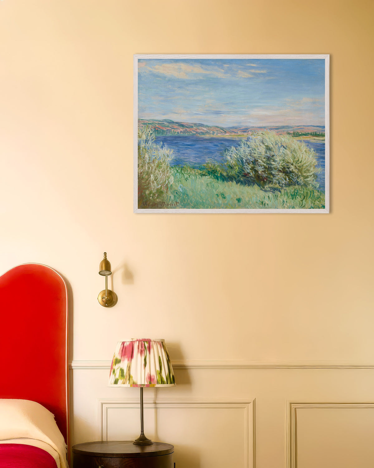 Poster As Margens do Sena perto de Vétheuil (1881), de Claude Monet, com moldura de madeira branca