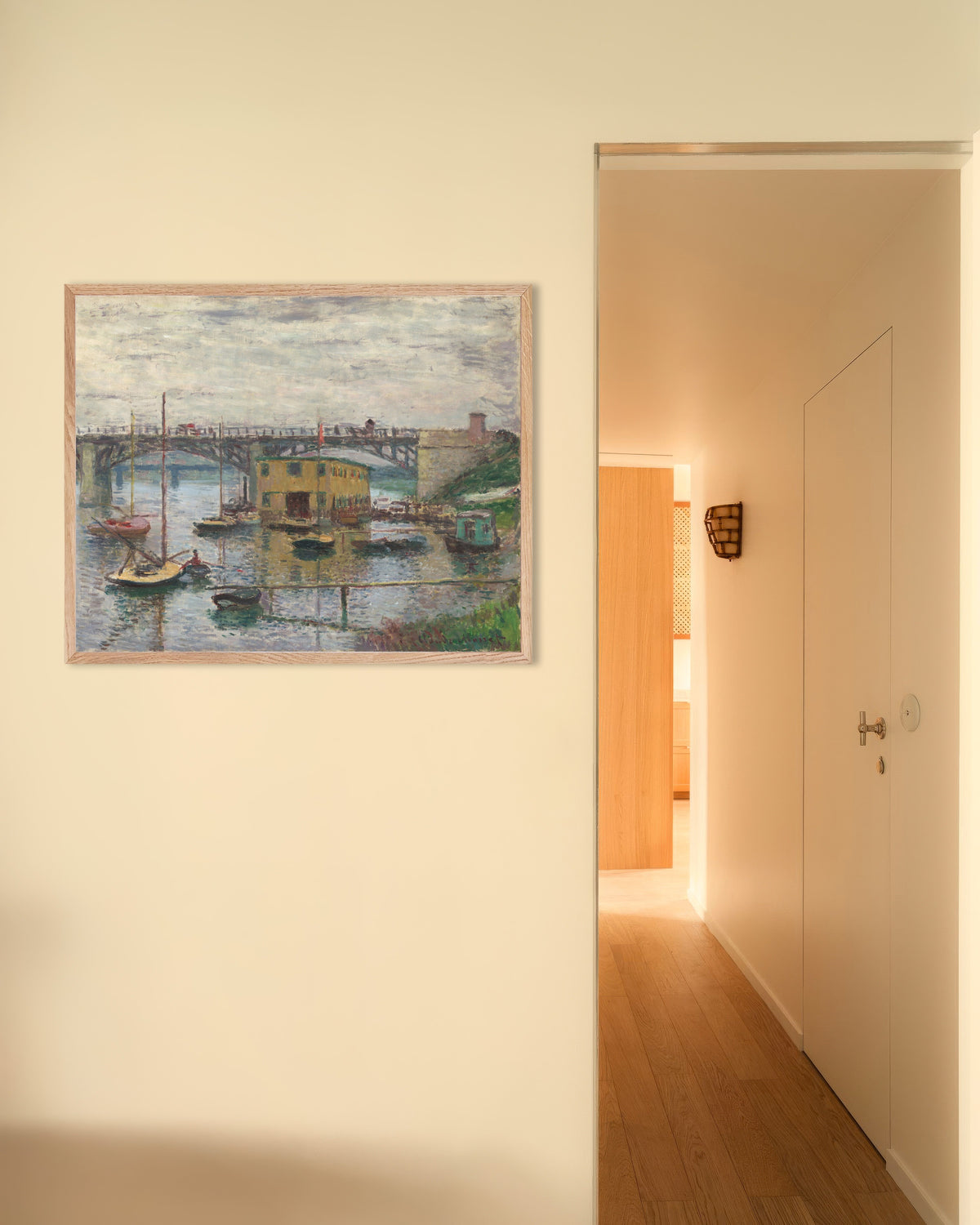 Poster A Ponte de Argenteuil num Dia Cinzento (c. 1876), de Claude Monet, com moldura de madeira natural