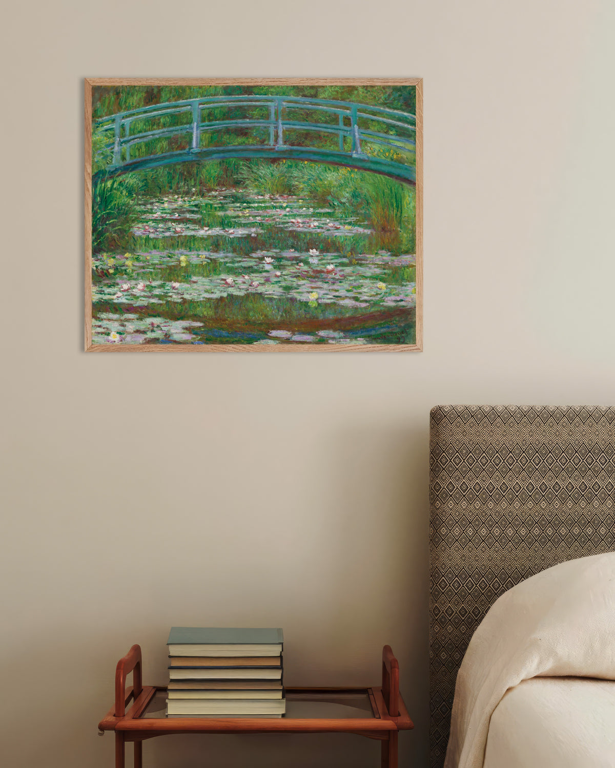 Poster A Ponte Japonesa (1899), de Claude Monet, com moldura de madeira natural