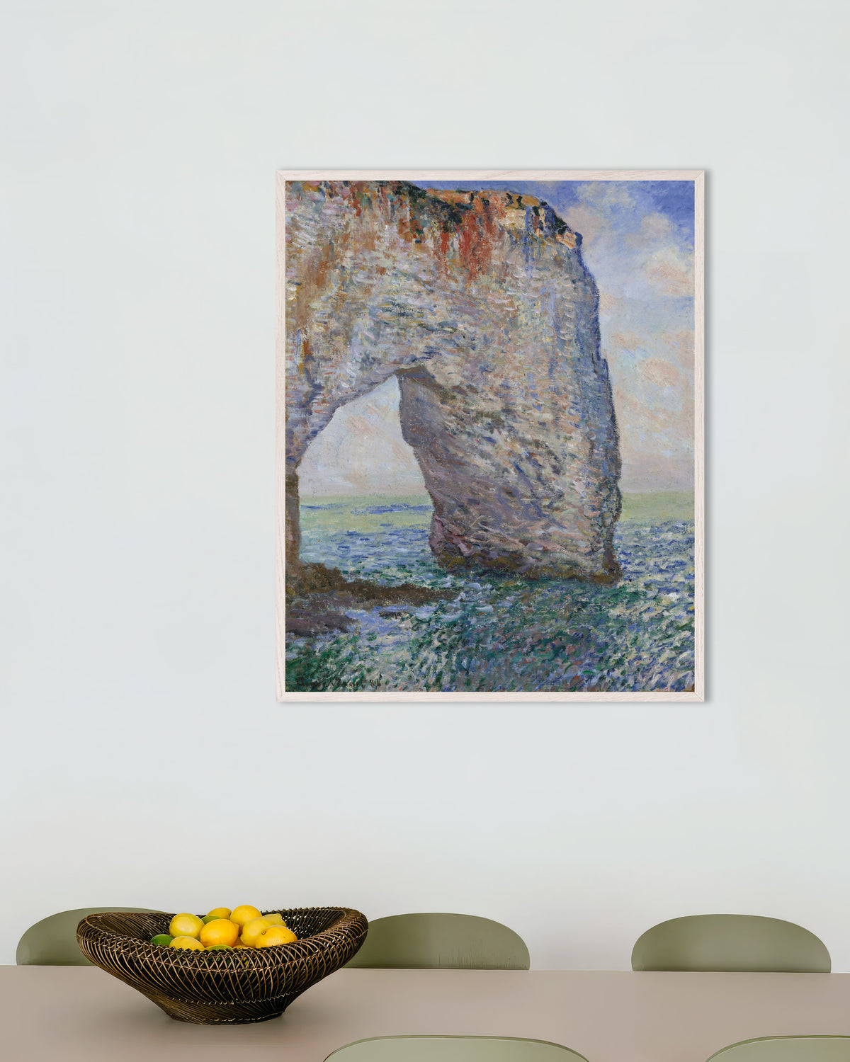 Poster A Manneporte perto de Étretat (1886), de Claude Monet, com moldura de madeira branca
