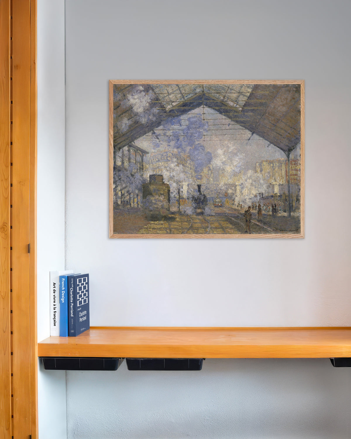 Poster A Estação de Saint-Lazare (1877), de Claude Monet, com moldura de madeira natural