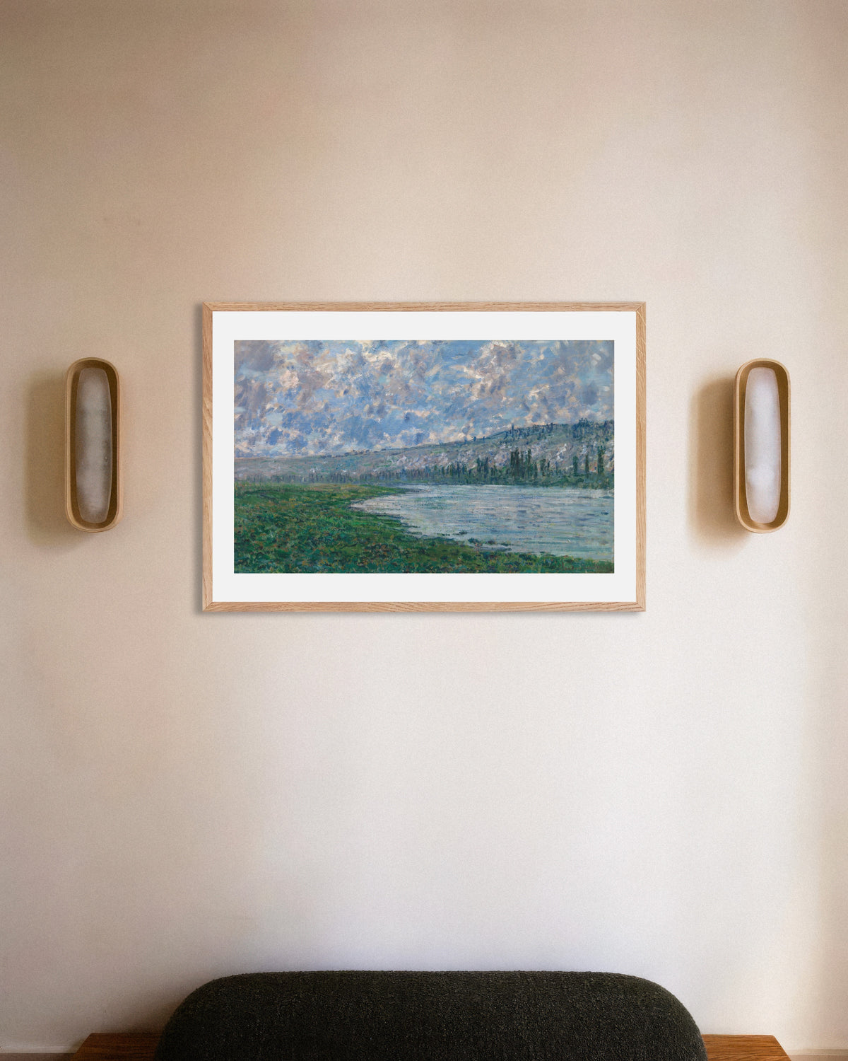 Poster O Sena em Vétheuil (1880), de Claude Monet, com moldura de madeira natural