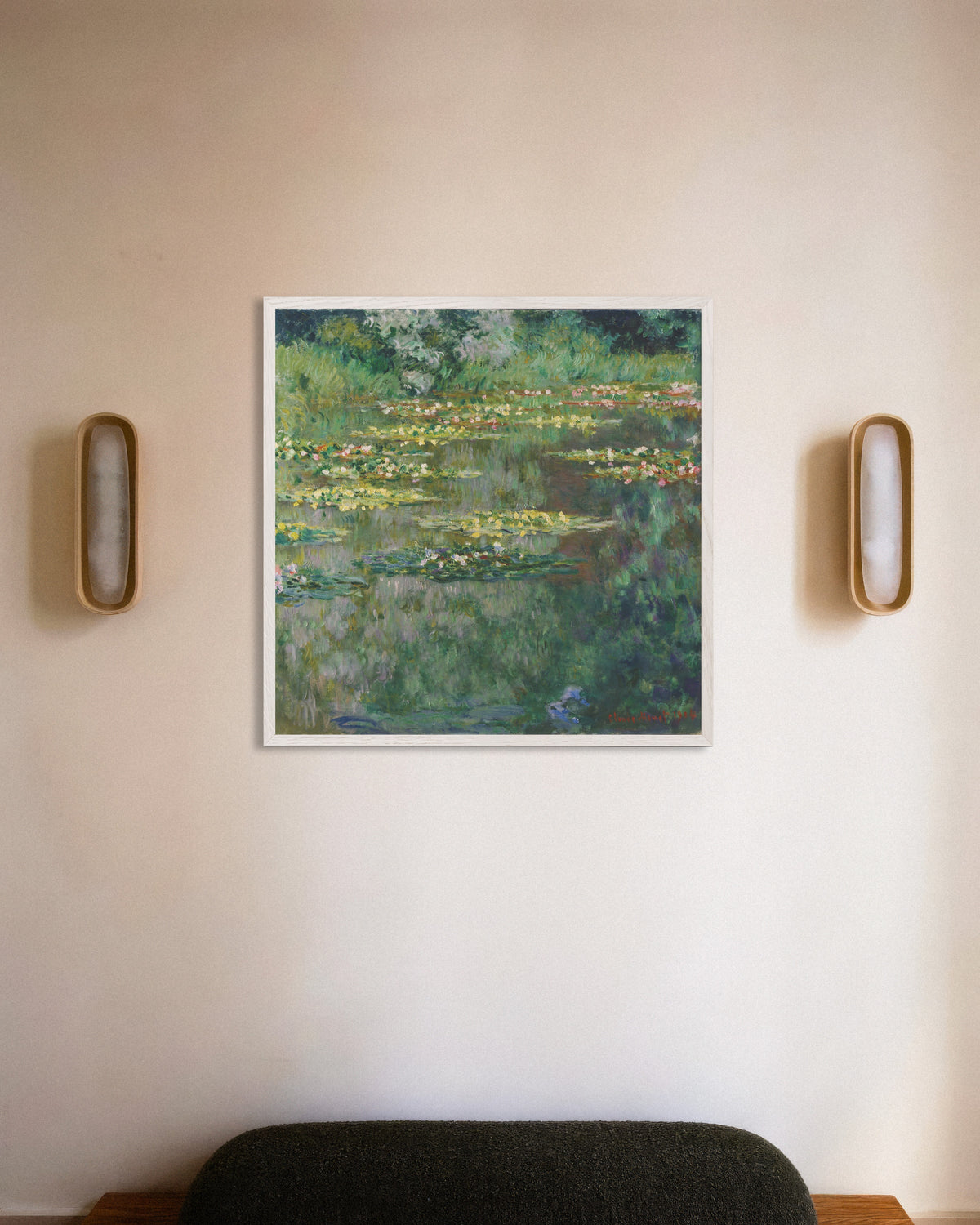 Poster O Lago dos Nenúfares (1904), de Claude Monet, com moldura de madeira branca