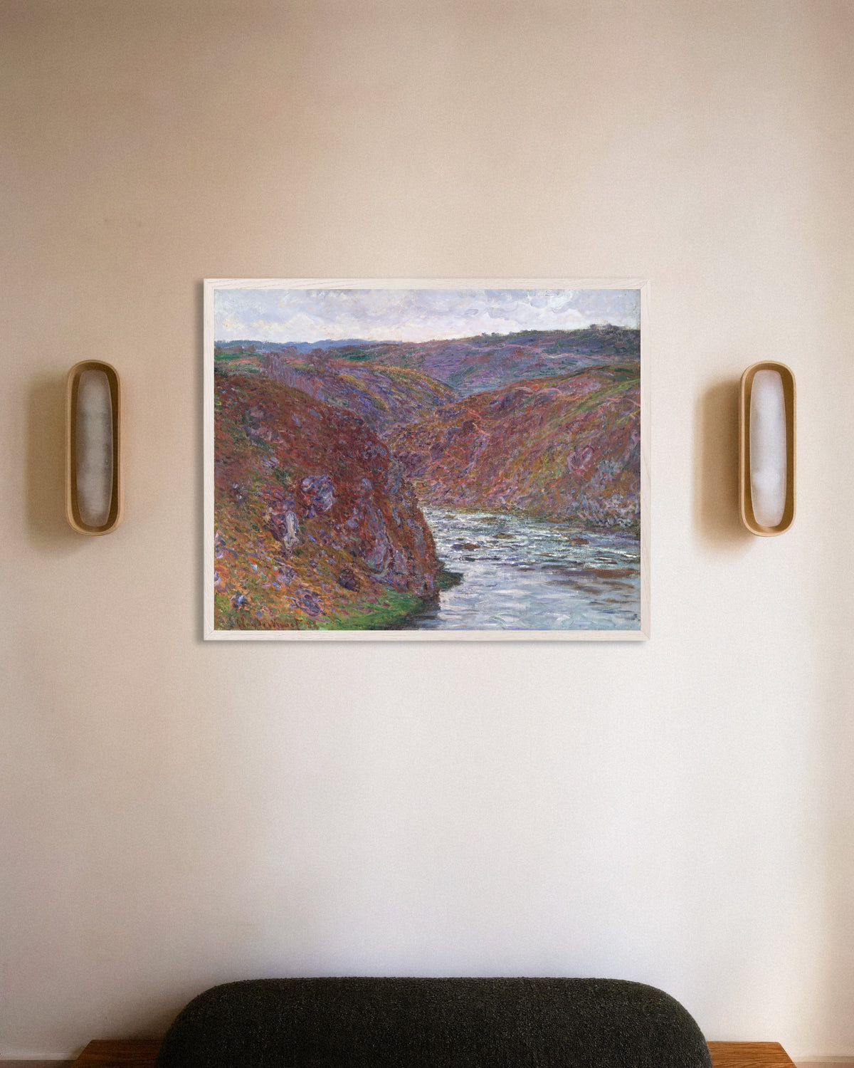 Poster O Vale do Creuse, Dia Cinzento (1889), de Claude Monet, com moldura de madeira branca