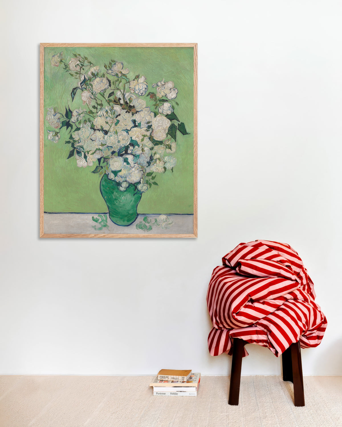 Poster de Vaso com Rosas (1890), de Vincent van Gogh, com moldura de madeira natural
