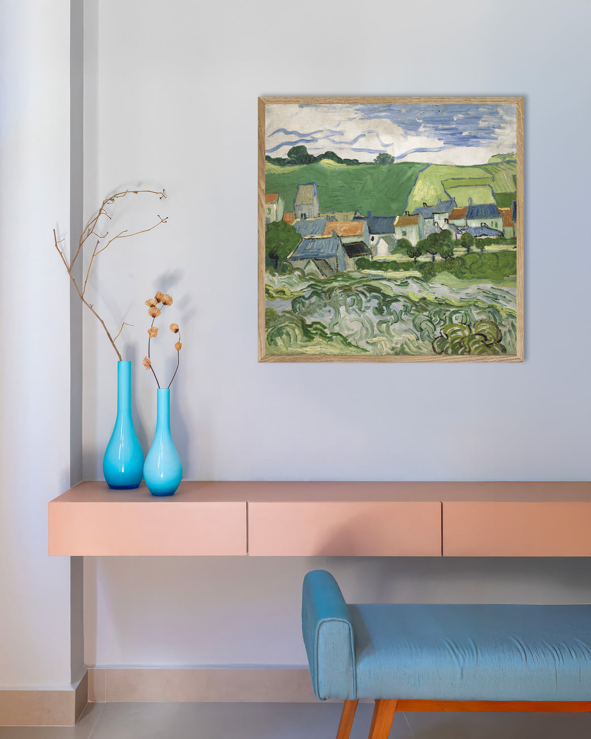 Poster de Vista de Auvers (1890), de Vincent van Gogh, com moldura de madeira natural