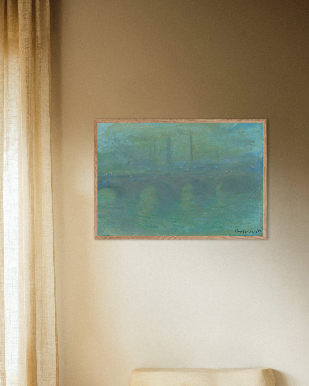 Poster A Ponte de Waterloo, Londres, ao Anoitecer (1904), de Claude Monet, com moldura de madeira natural