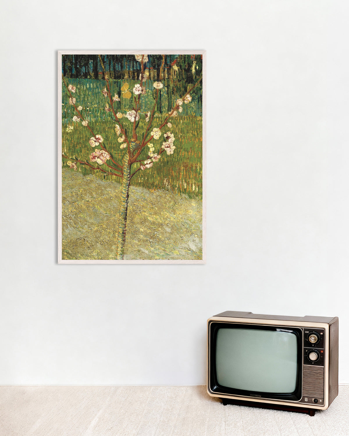 Poster de Amendoeira em Flor (1888), de Vincent van Gogh, com moldura de madeira branca