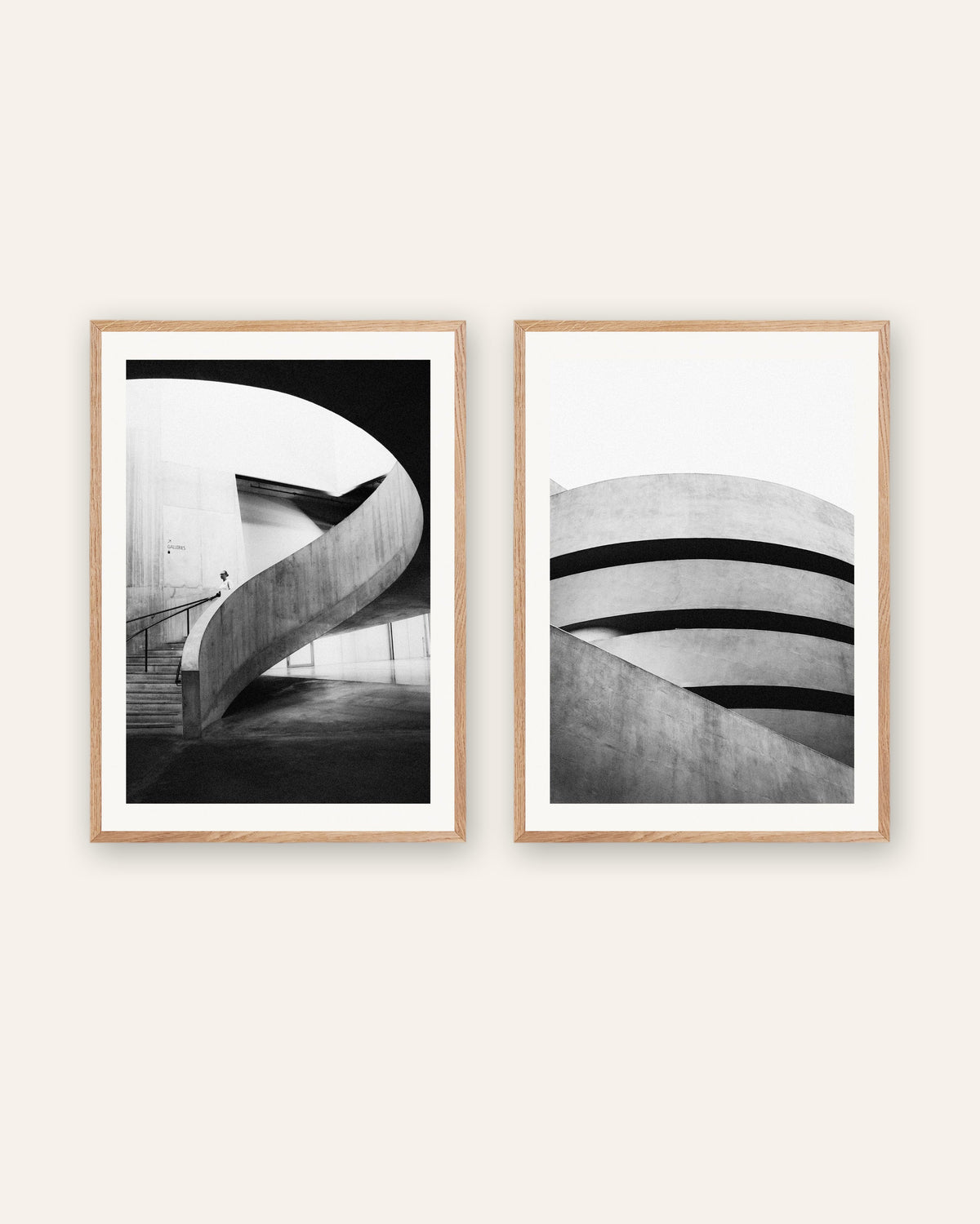 Posters brutalistas, conjunto de 2: curvas de betão, com molduras de carvalho natural