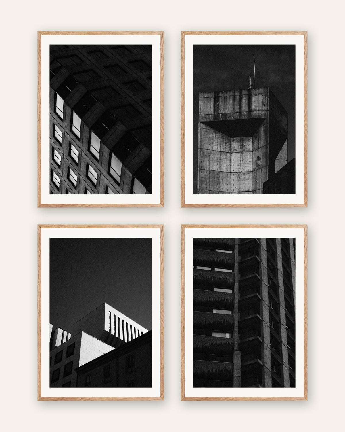 Posters brutalistas, conjunto de 4: o betão à noite, com molduras de carvalho natural