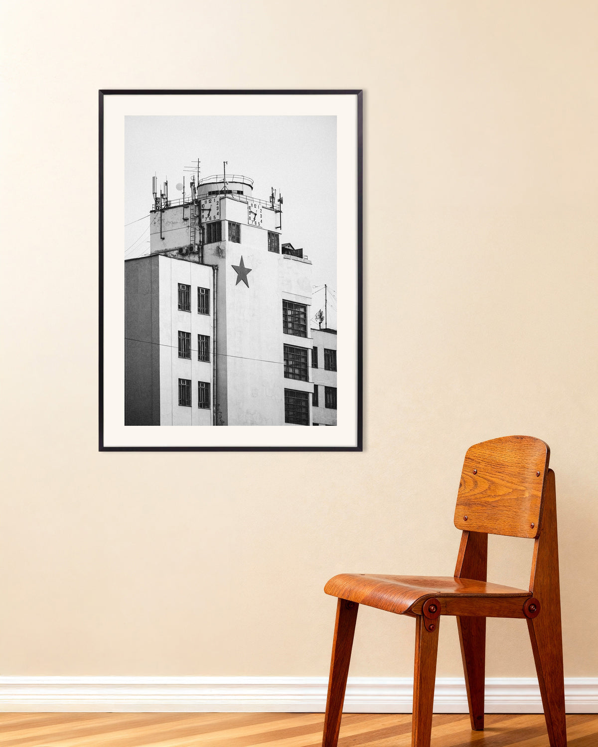 Poster «Torre do Relógio com uma Estrela», com moldura metálica