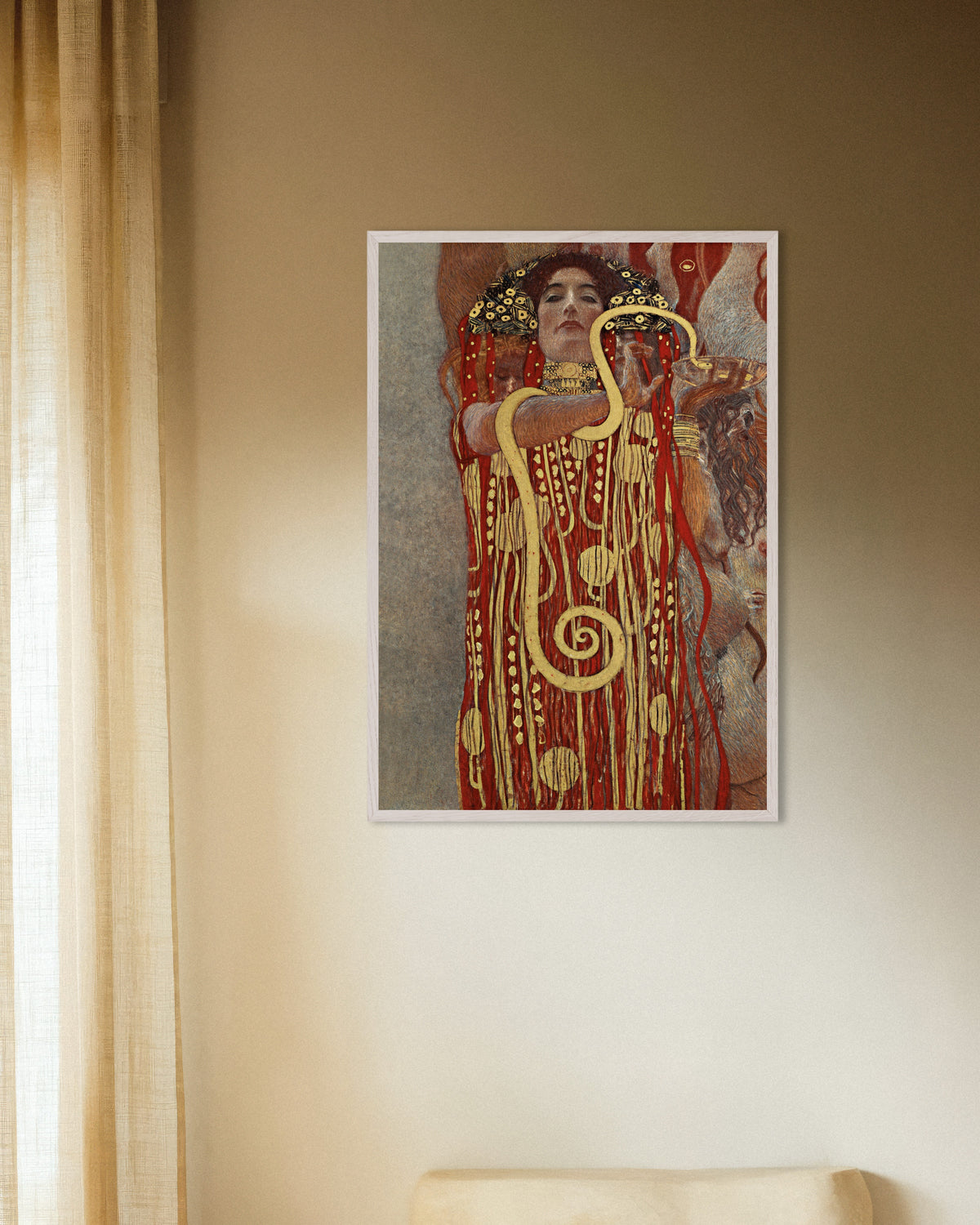 Poster Hígia, Pormenor de A Medicina (1907), de Gustav Klimt, com moldura de madeira branca