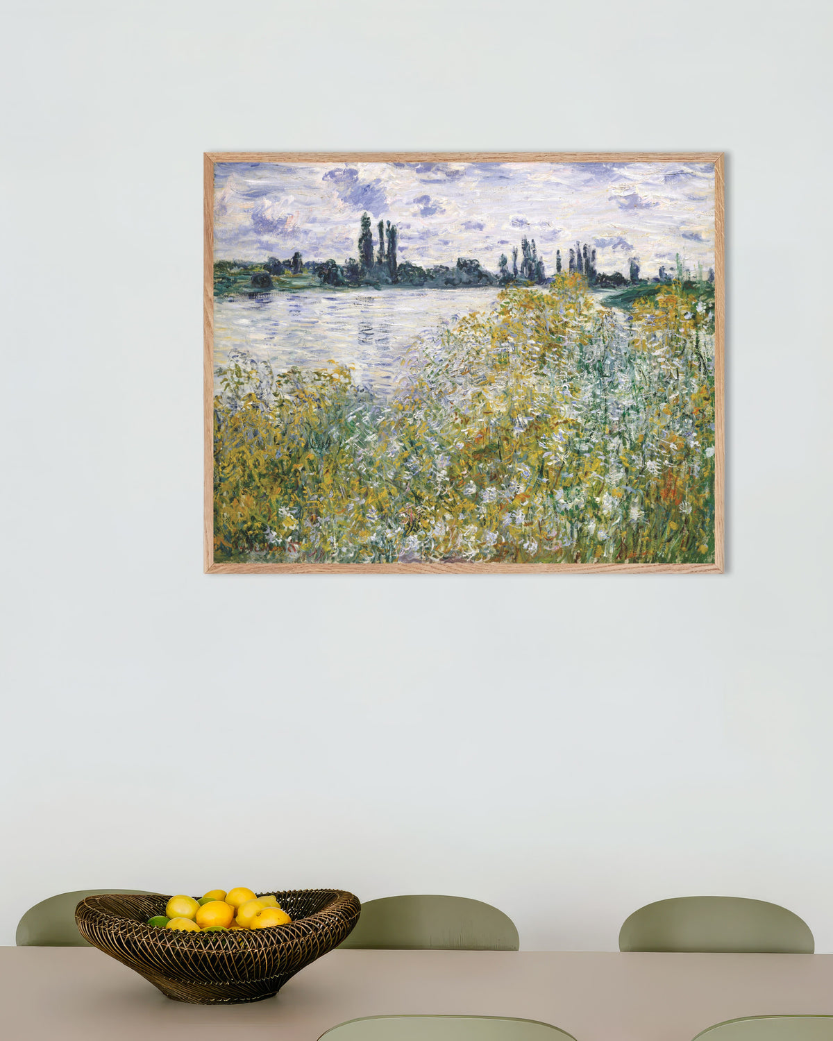 Poster A Ilha das Flores perto de Vétheuil (1880), de Claude Monet, com moldura de madeira natural