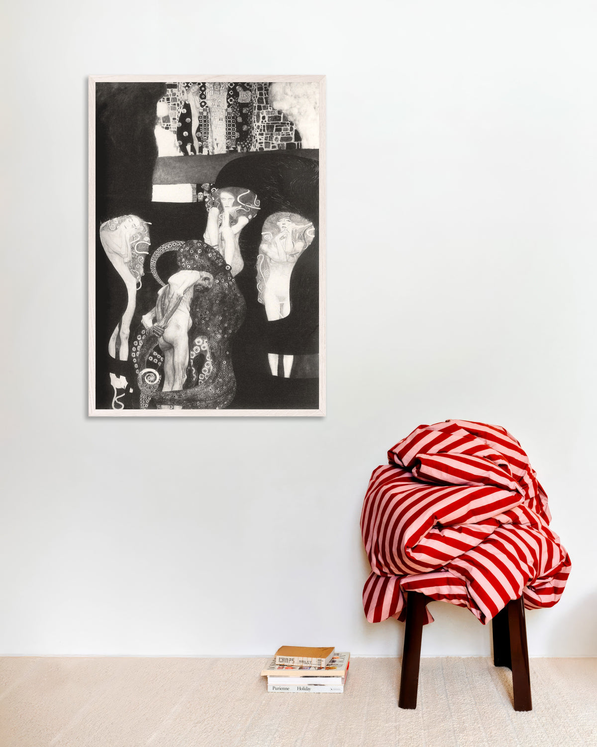 Poster A Jurisprudência (1907), de Gustav Klimt, com moldura de madeira branca