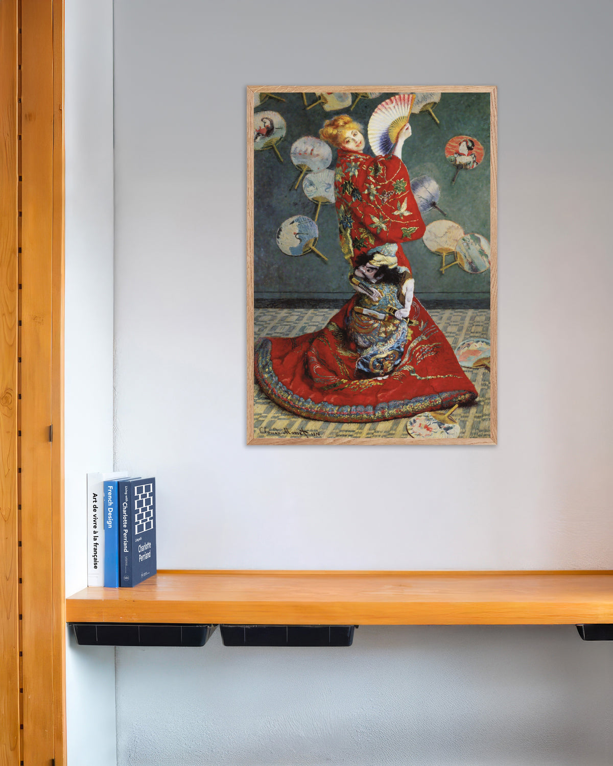Poster A Japonesa, Camille Monet em Traje Japonês (1876), de Claude Monet, com moldura de madeira natural