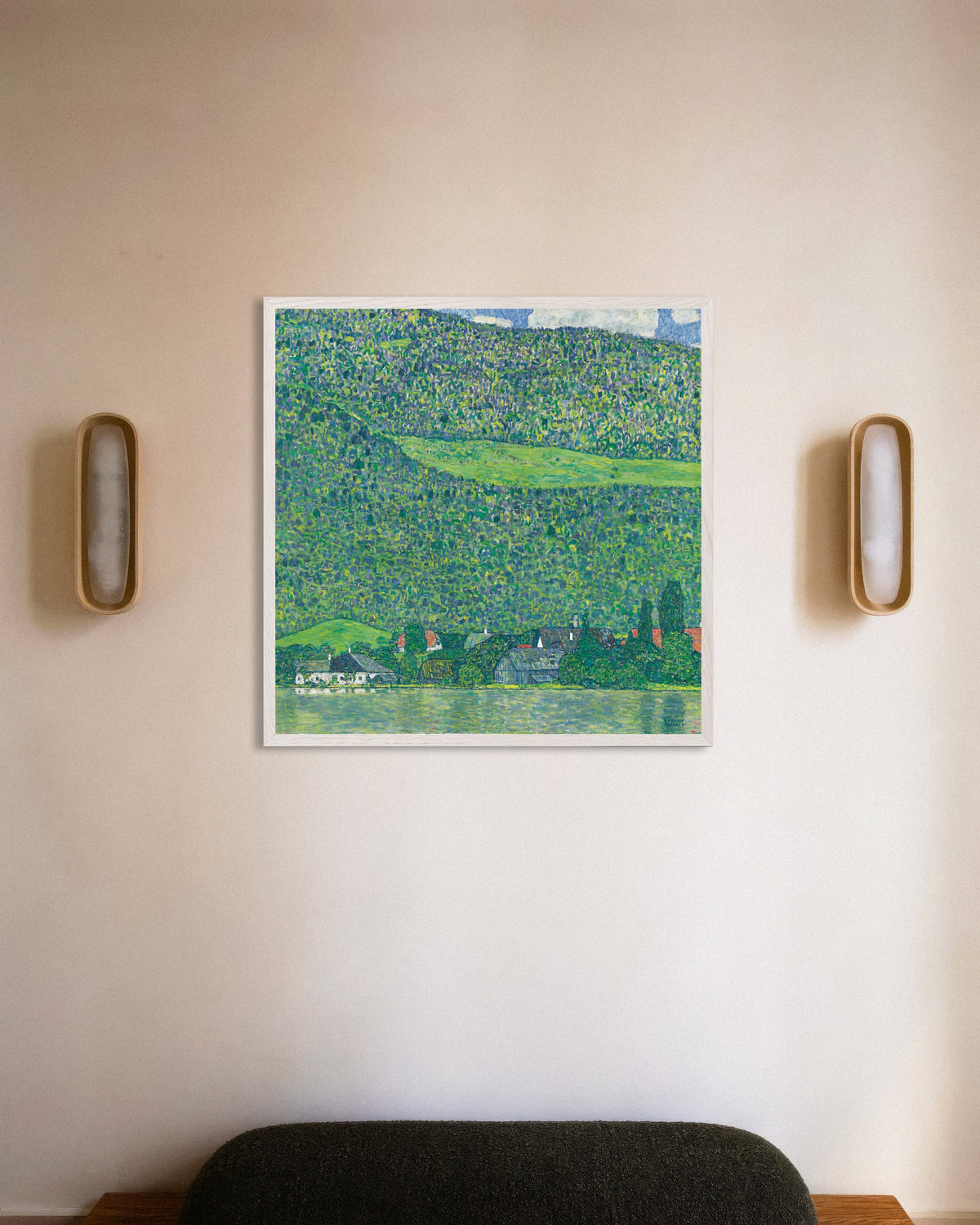 Poster Litzlberg no Attersee (1914–1915), de Gustav Klimt, com moldura de madeira branca