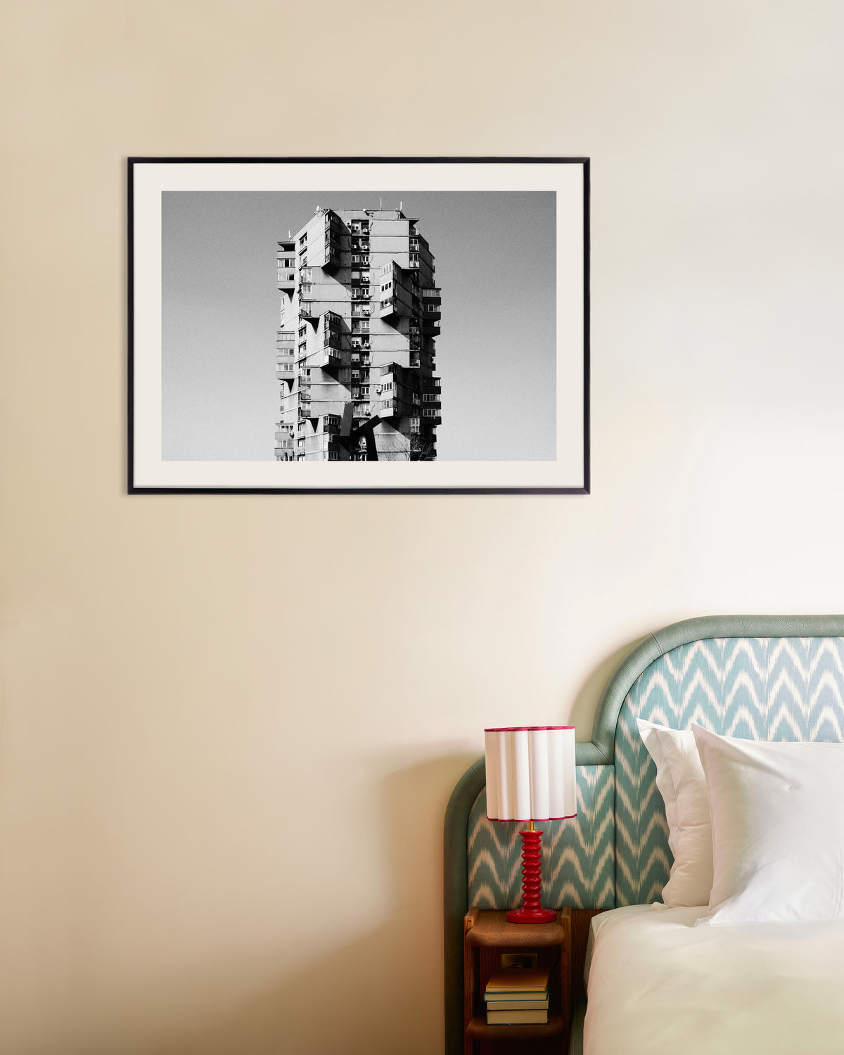Poster «Torre solitária com varandas salientes», com moldura metálica