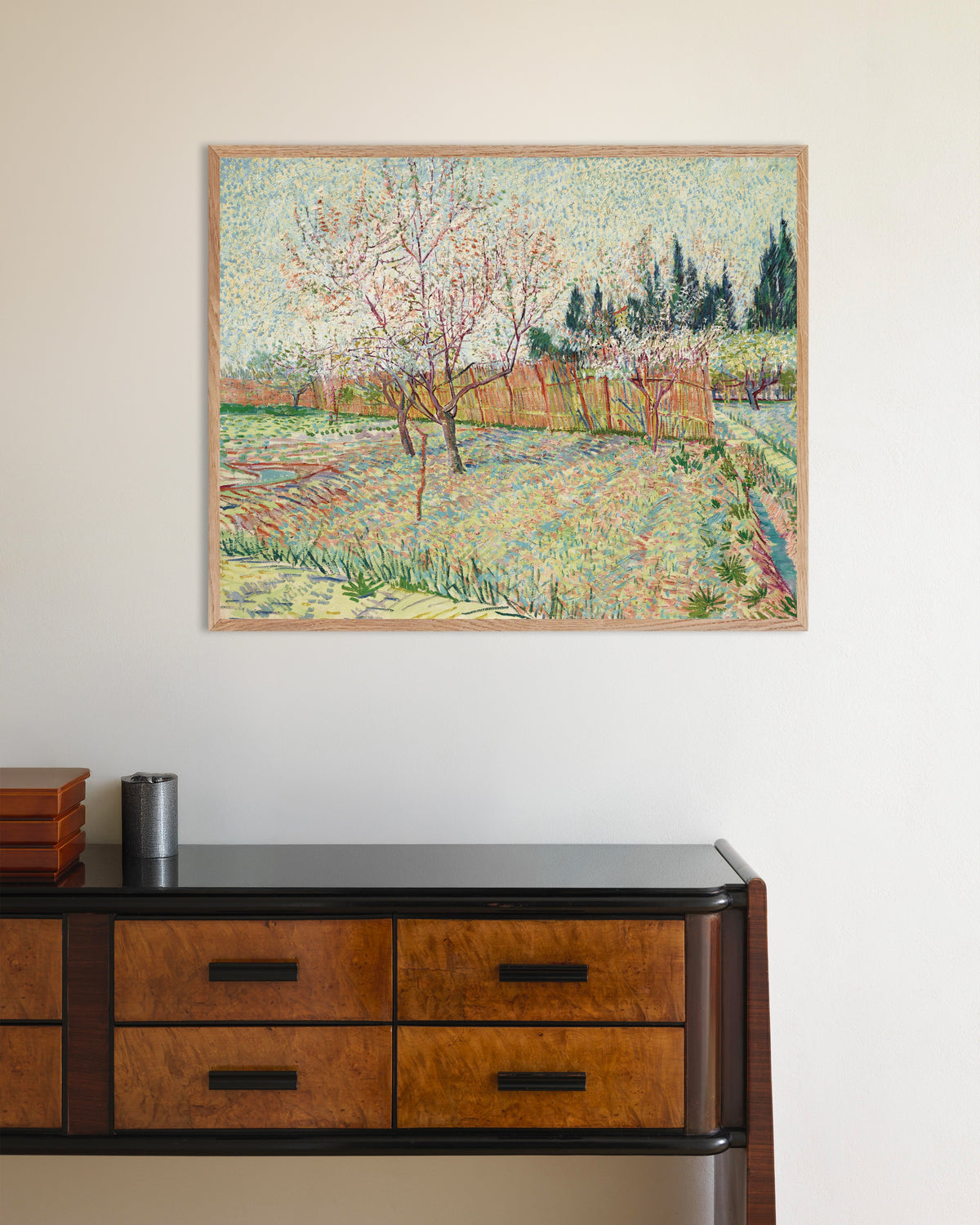 Poster de Pomar Delimitado por Ciprestes (1888), de Vincent van Gogh, com moldura de madeira natural