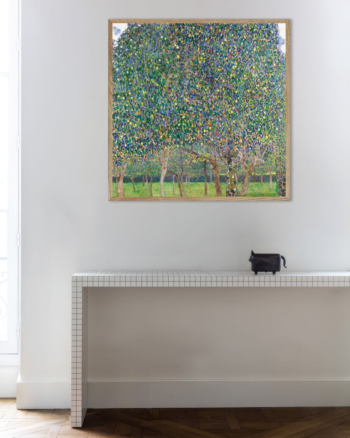 Poster A Pereira (1903), de Gustav Klimt, com moldura de madeira natural