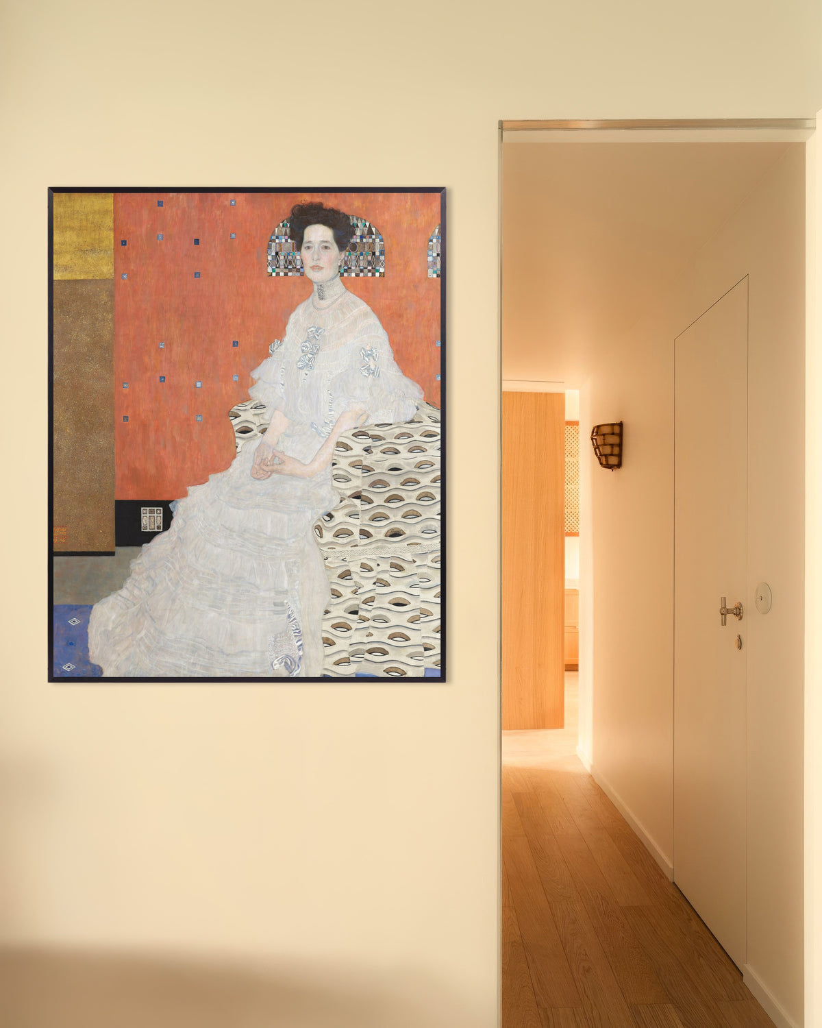 Poster Retrato de Fritza Riedler (1906), de Gustav Klimt, com moldura de metal