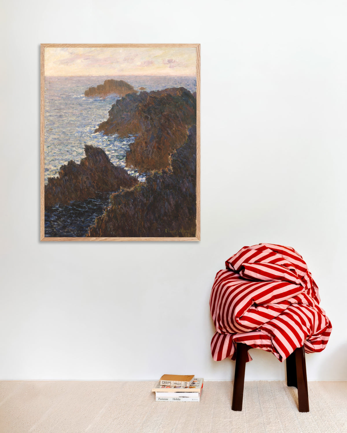Poster Rochedos em Belle-Île, Port-Domois (1886), de Claude Monet, com moldura de madeira natural