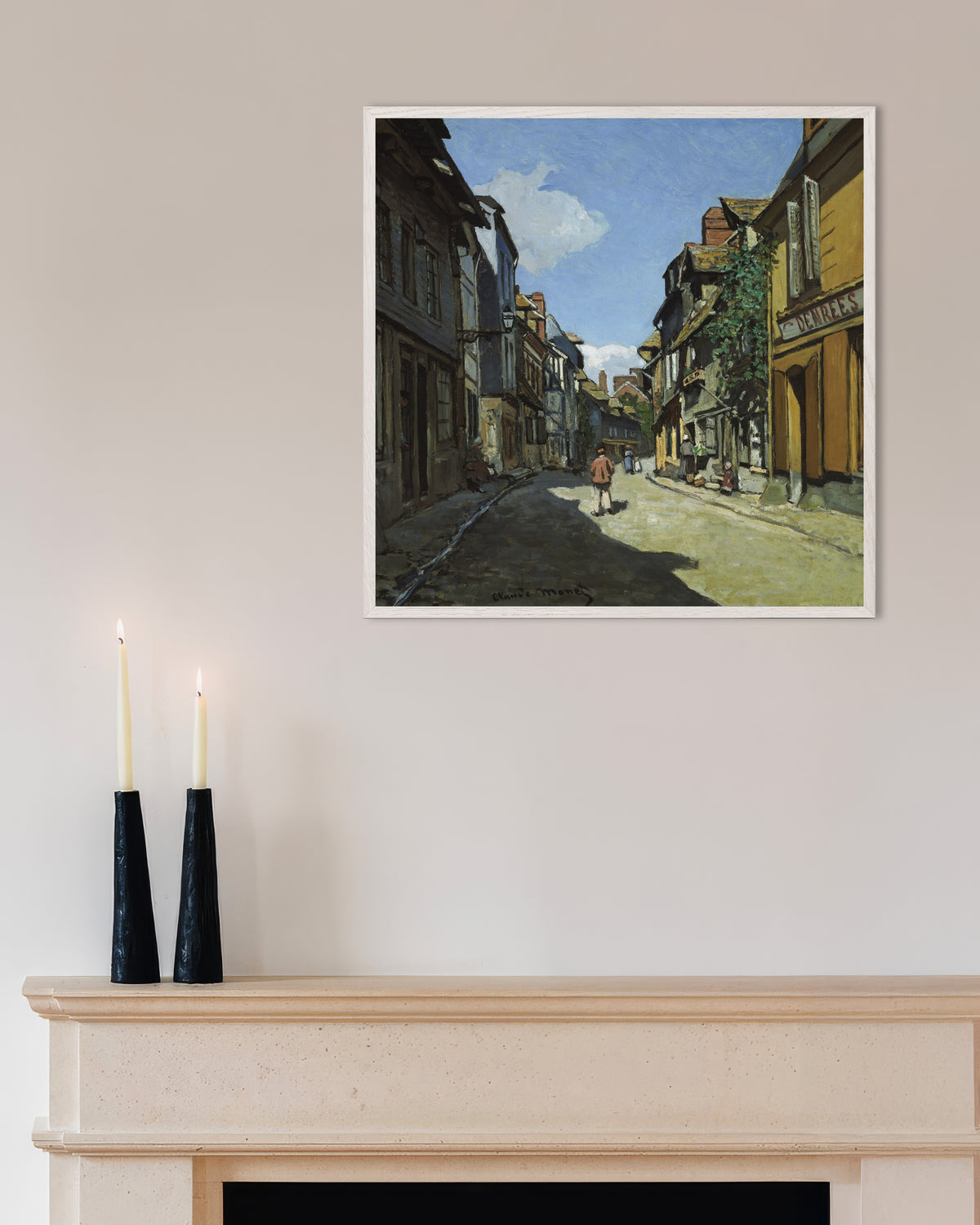 Poster A Rue de la Bavole em Honfleur (1864), de Claude Monet, com moldura de madeira branca