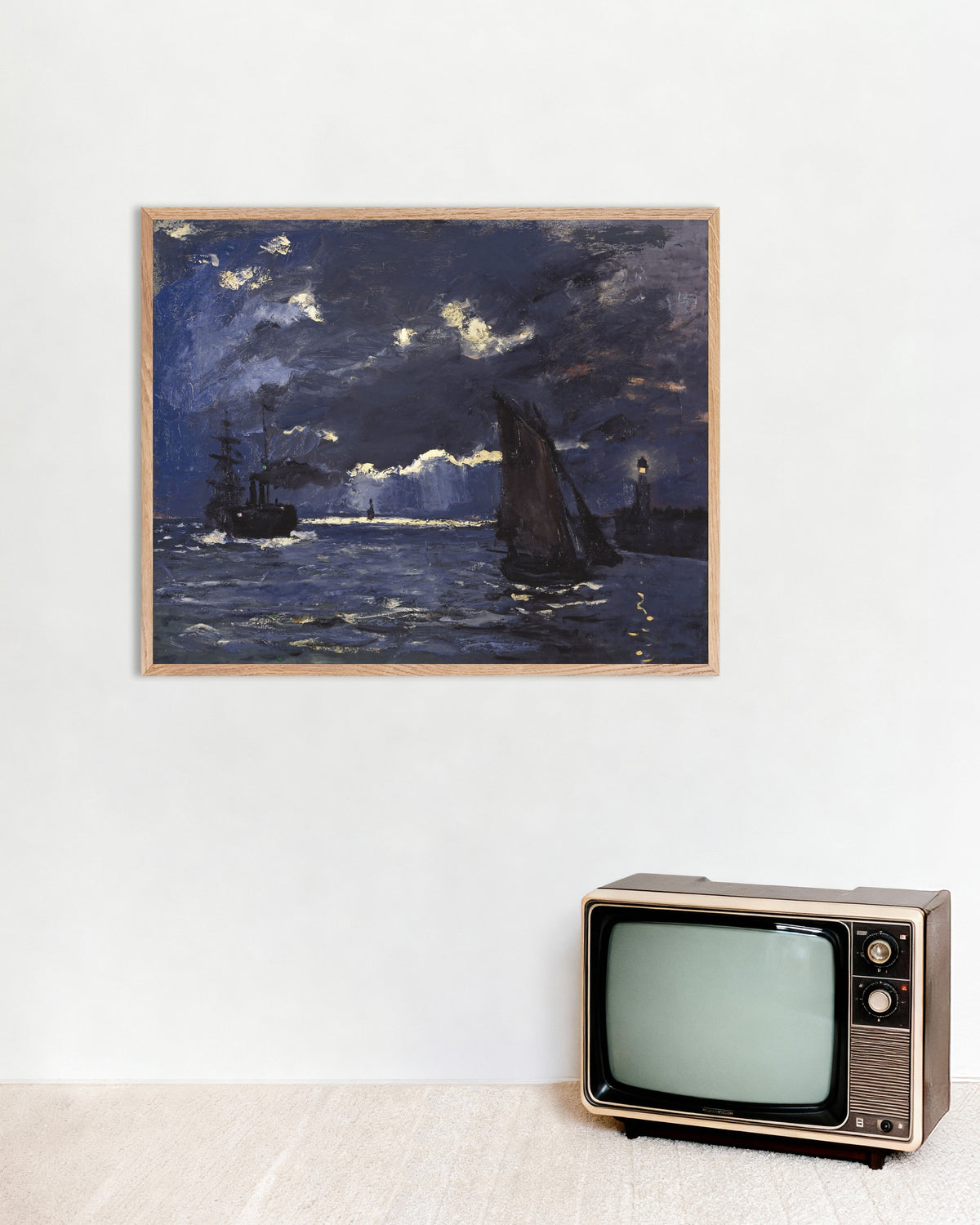 Poster Marinha, Navios ao Luar (1864), de Claude Monet, com moldura de madeira natural
