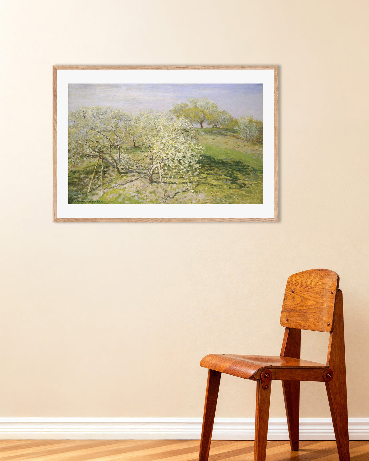 Poster Primavera, Árvores de Fruto em Flor (1873), de Claude Monet, com moldura de madeira natural