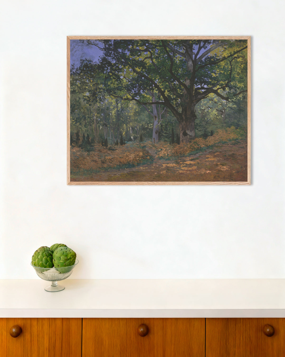 Poster O Carvalho de Bodmer, Floresta de Fontainebleau (1865), de Claude Monet, com moldura de madeira natural