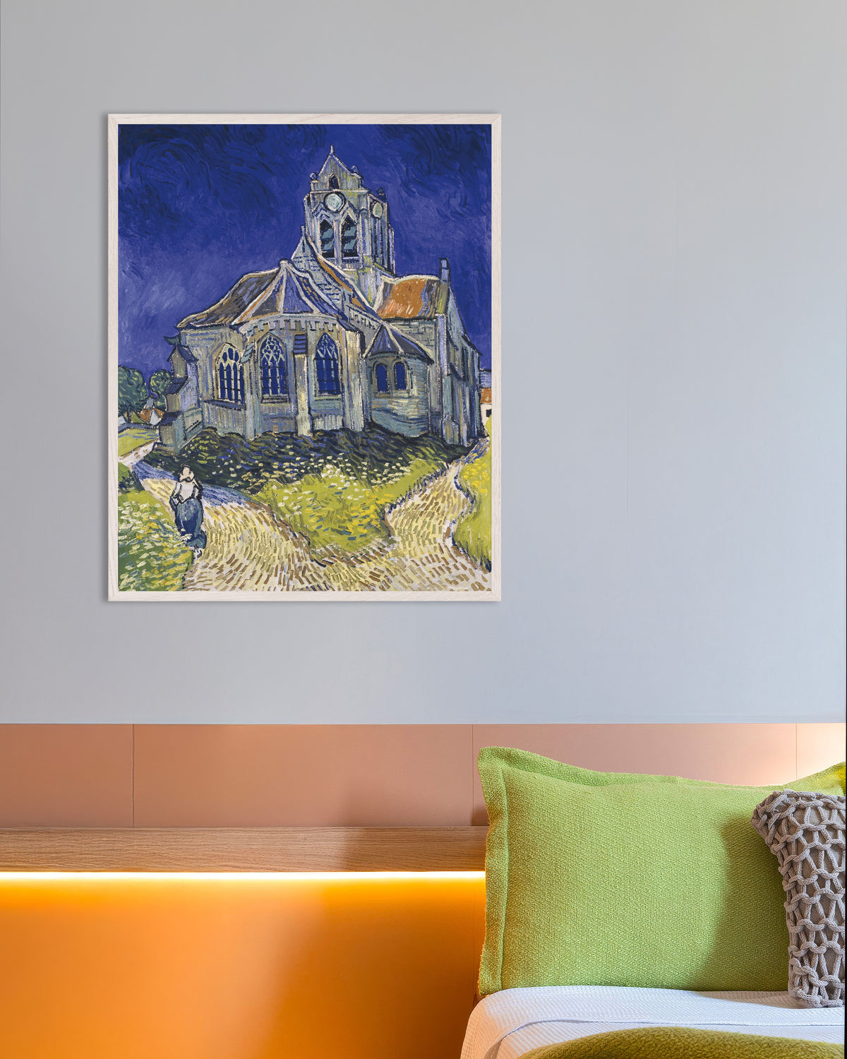 Poster de A Igreja de Auvers-sur-Oise (1890), de Vincent van Gogh, com moldura de madeira branca