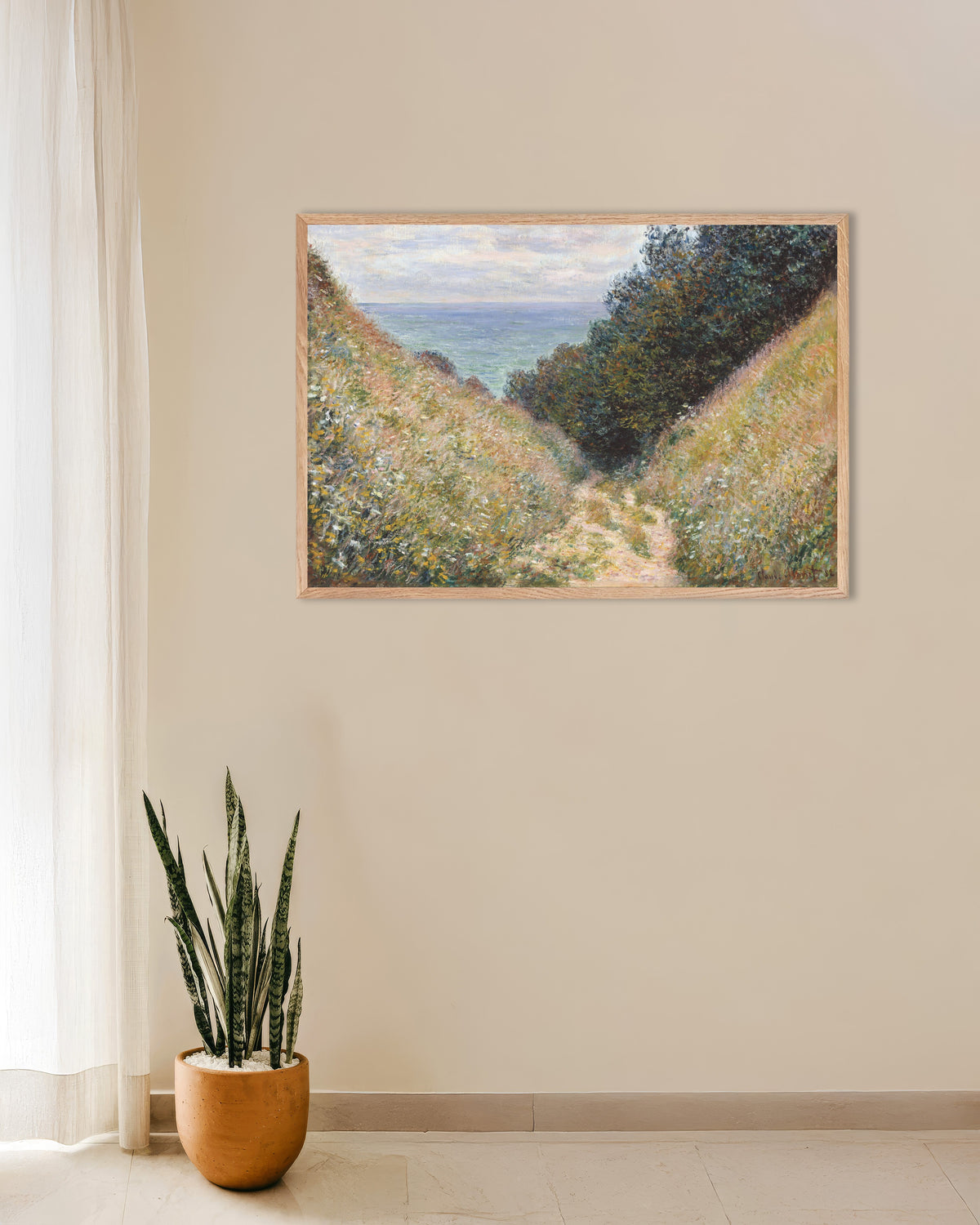 Poster Caminho em La Cavée, Pourville (1882), de Claude Monet, com moldura de madeira natural