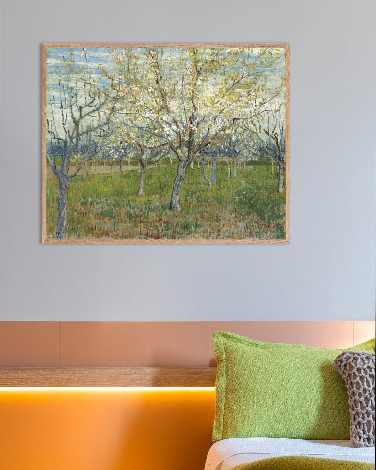 Poster de O Pomar Cor-de-Rosa (1888), de Vincent van Gogh, com moldura de madeira natural