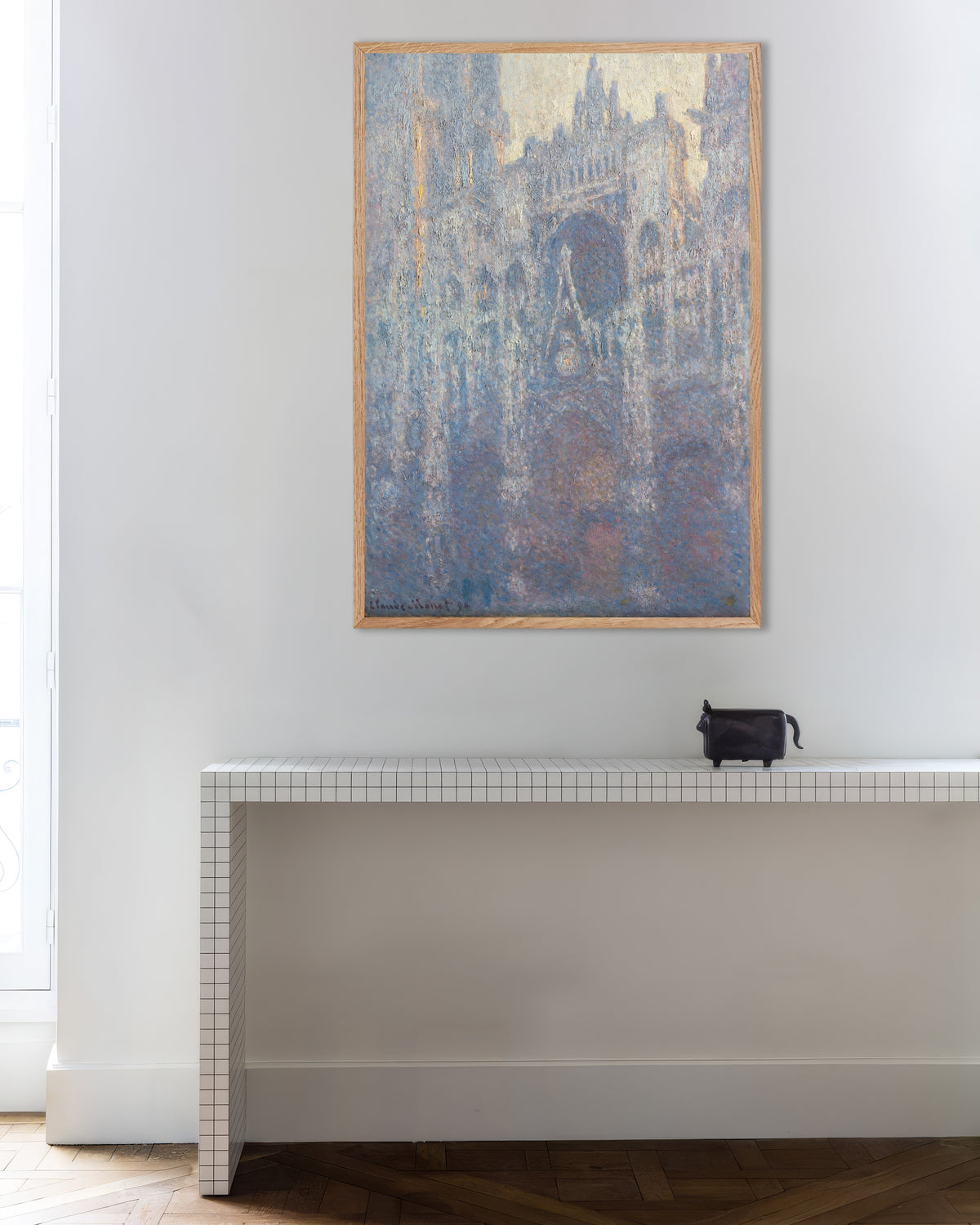 Poster O Portal da Catedral de Rouen à Luz da Manhã (1894), de Claude Monet, com moldura de madeira natural